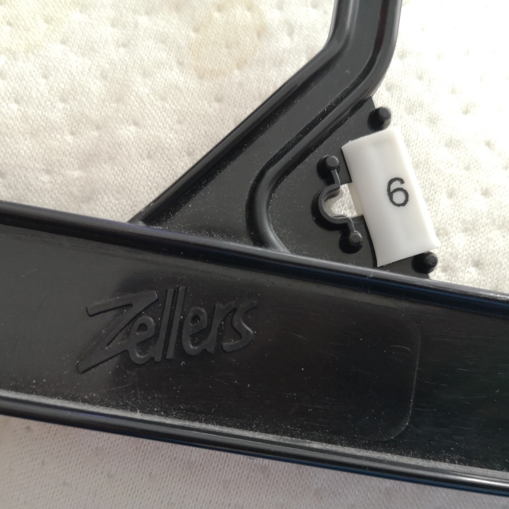 Vintage, limited edition, Zellers pant hanger - Picture 3 of 5